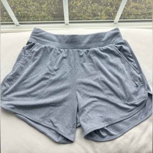Nike Shorts Small Dri Fit Athletic Elastic Waist Gray/blue Running Women’s Sz S - Picture 1 of 3